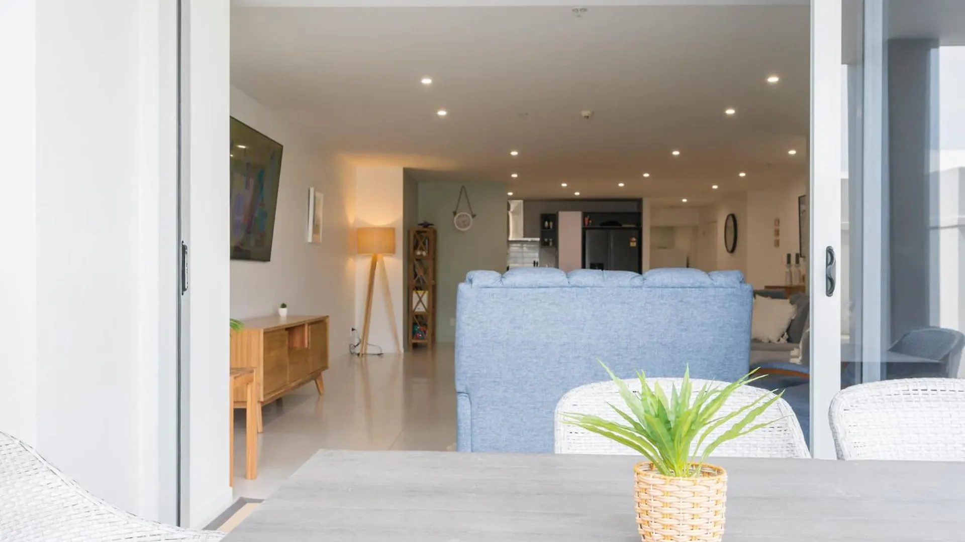 Chilling At The Cayman Apartment Mount Maunganui