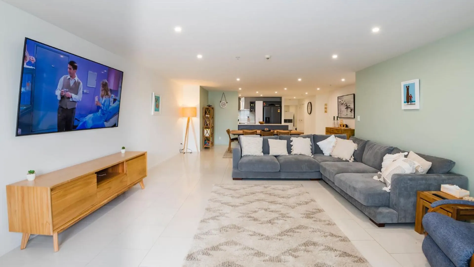 Chilling At The Cayman Apartment Mount Maunganui