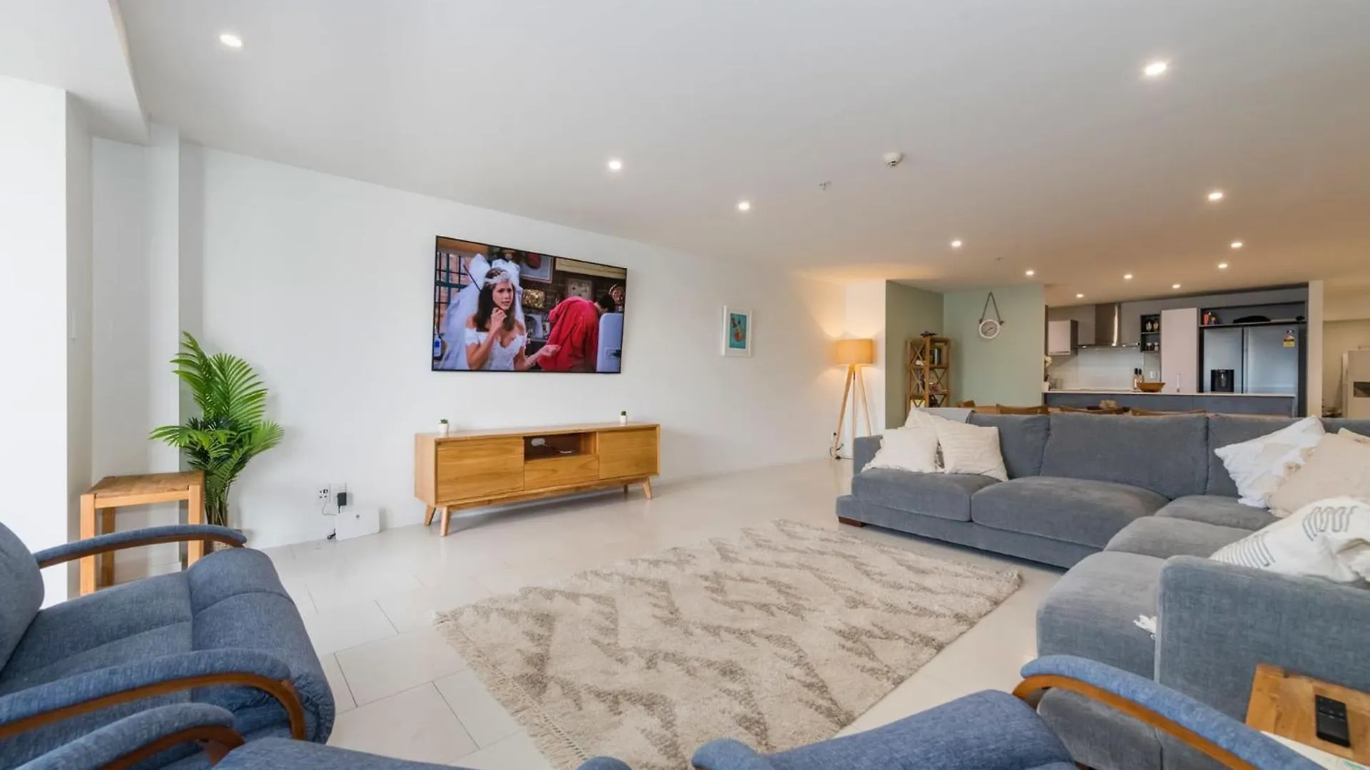Chilling At The Cayman Apartment Mount Maunganui New Zealand