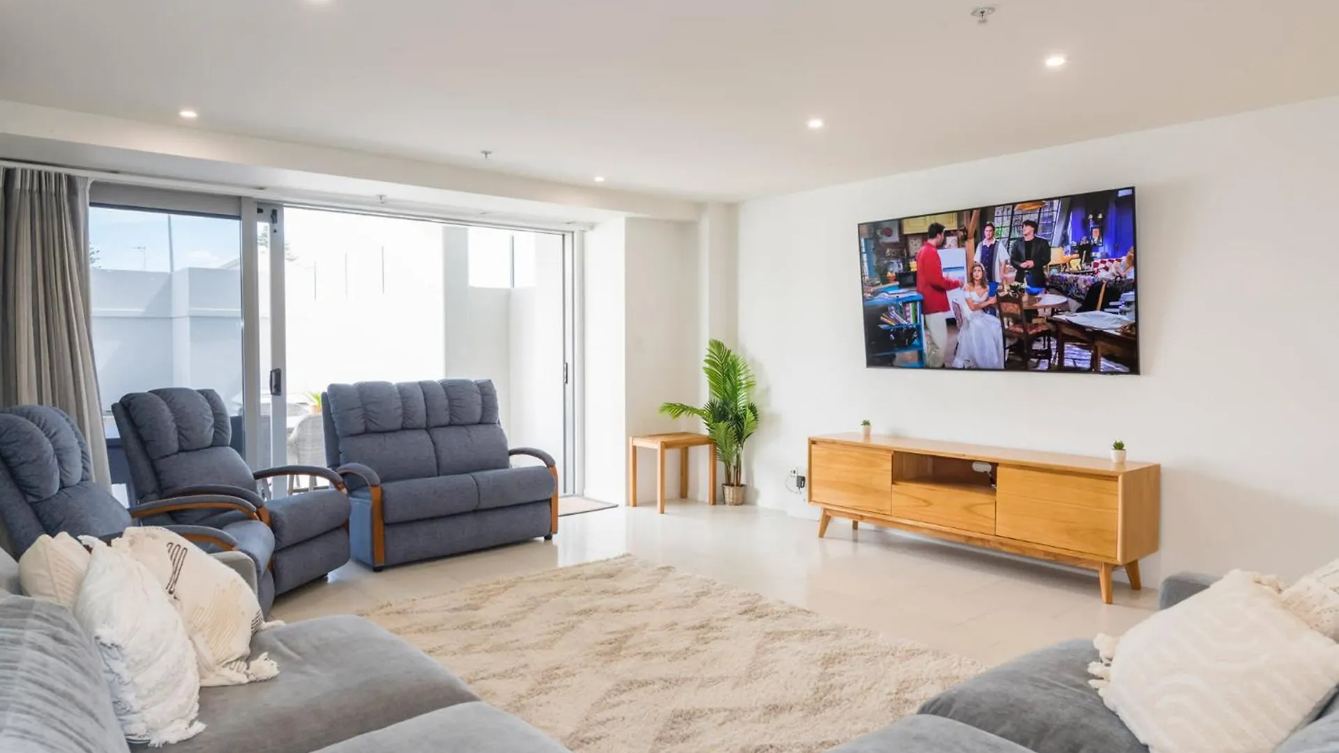 Chilling At The Cayman Apartment Mount Maunganui 0*,  New Zealand